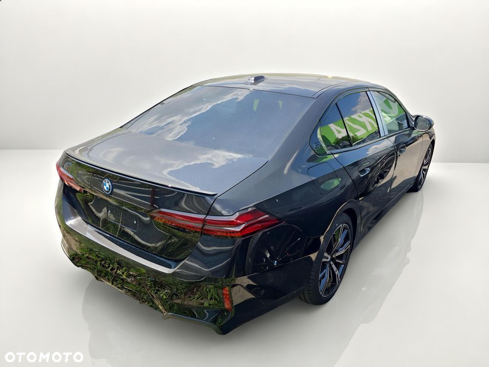 BMW Seria 5 520i mHEV M Sport - 5