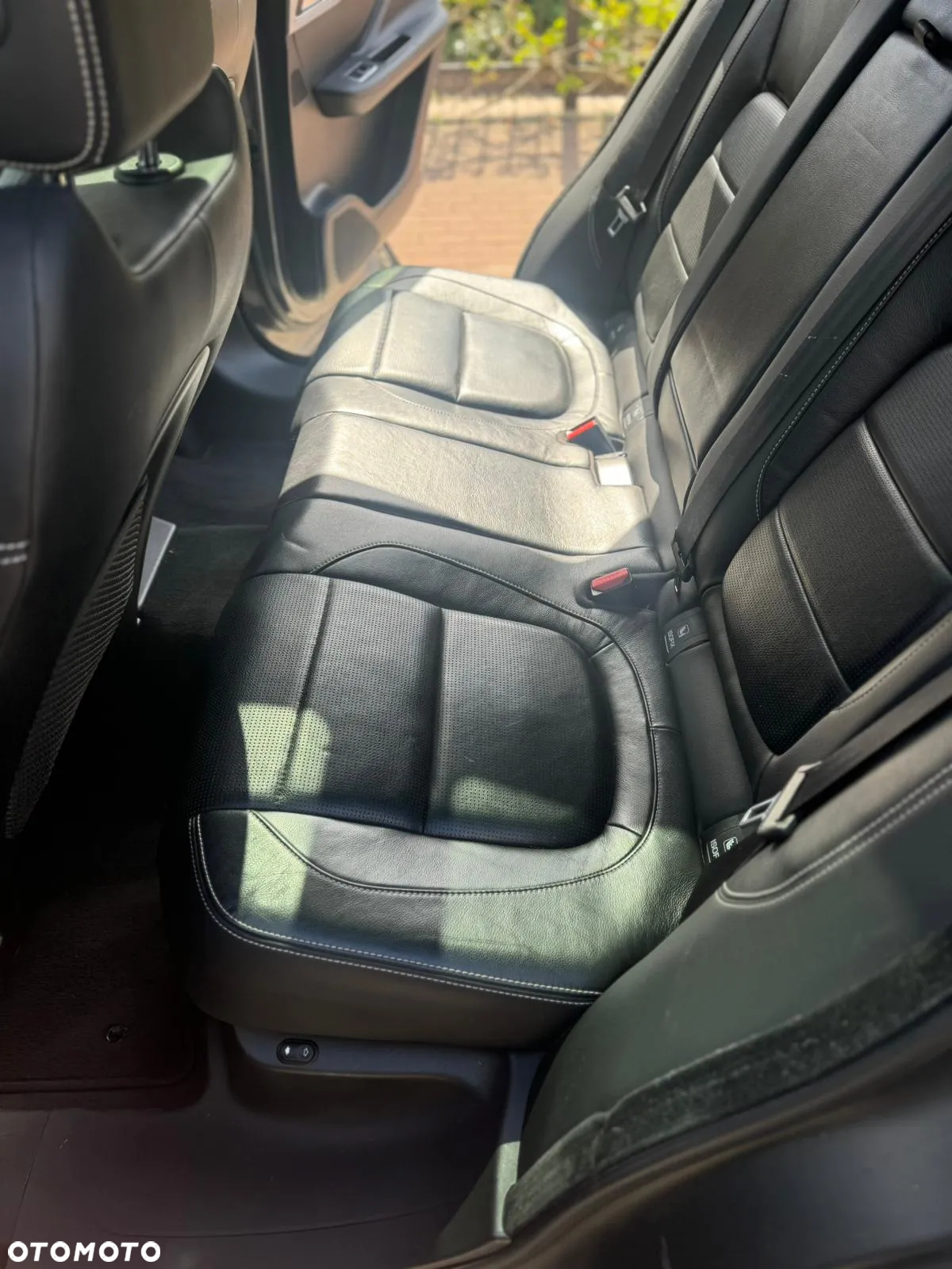 Jaguar F-Pace 3.0 V6 AWD S - 29
