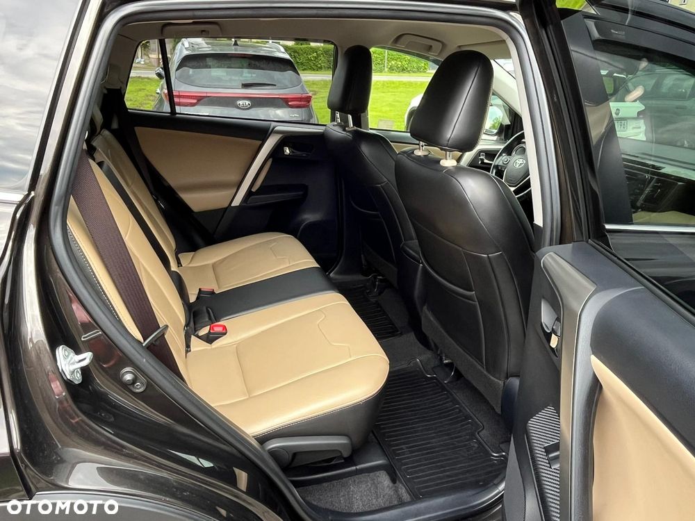 Toyota RAV4 2.0 D-4D Premium 4x2 - 14