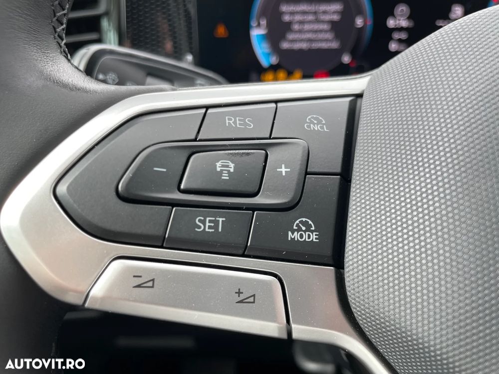 Volkswagen Tiguan - 24