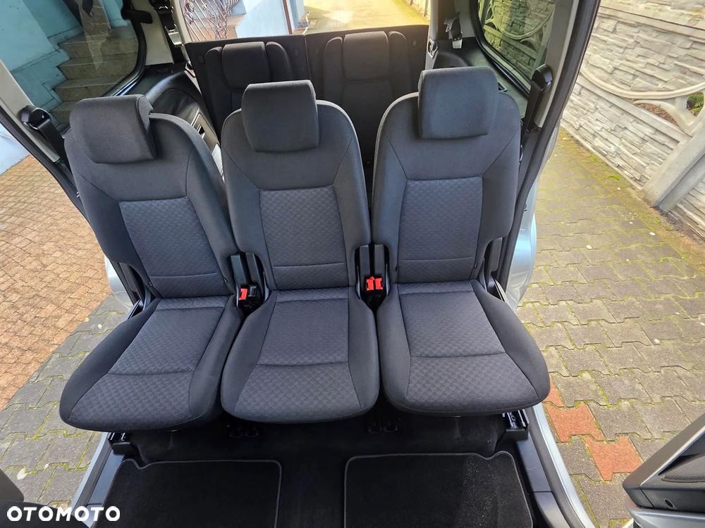 Ford Galaxy 2.0 TDCi Trend - 24