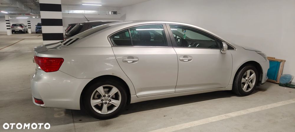 Toyota Avensis 1.8 Active MS - 2