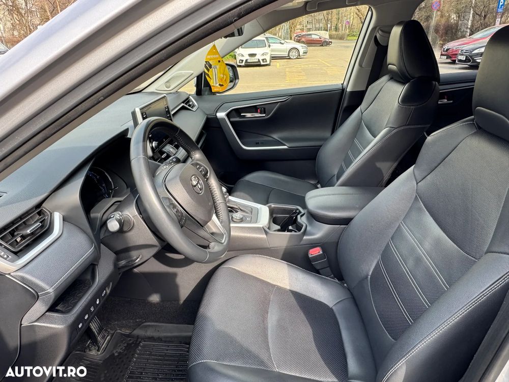 Toyota RAV4 - 12