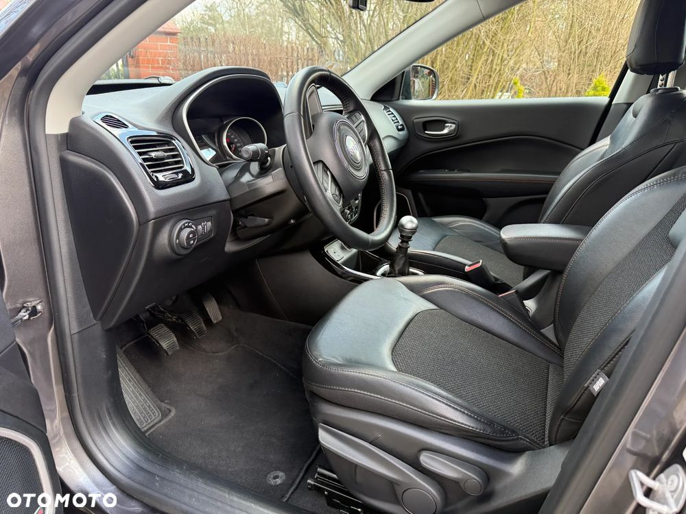 Jeep Compass - 15