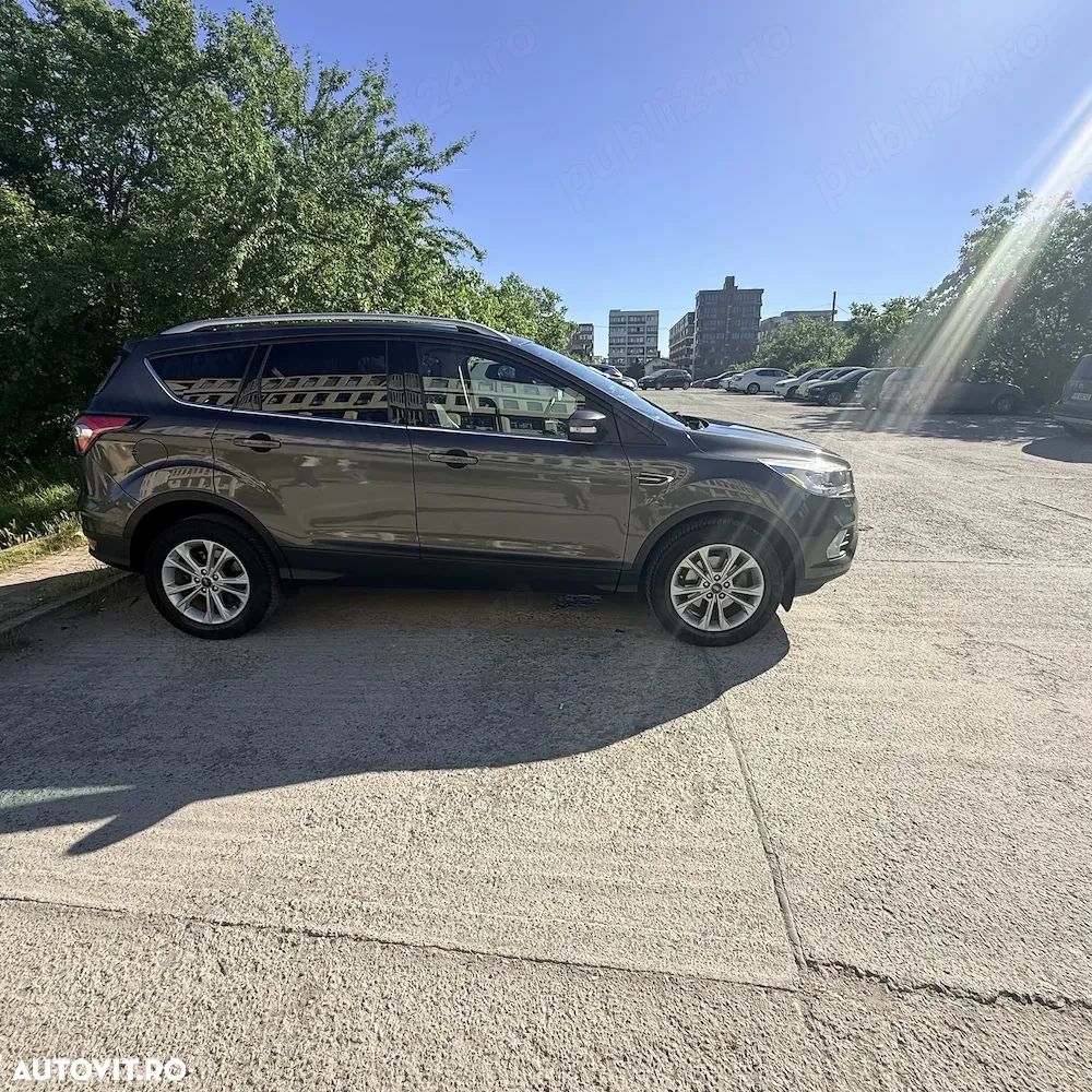 Ford Kuga - 5