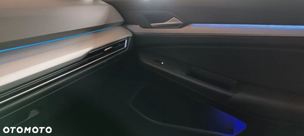 Volkswagen Golf - 23