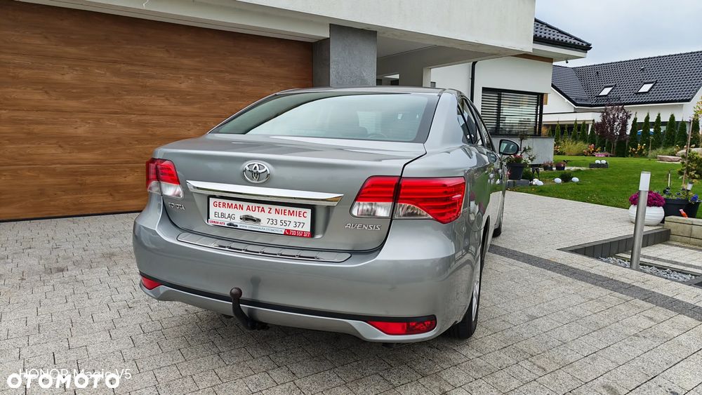 Toyota Avensis 1.8 Comfort - 29