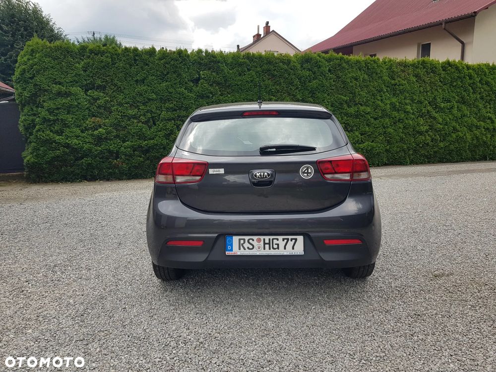 Kia Rio - 9