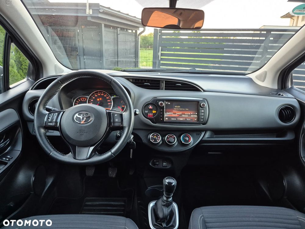 Toyota Yaris 1.33 VVT-i Lounge - 29