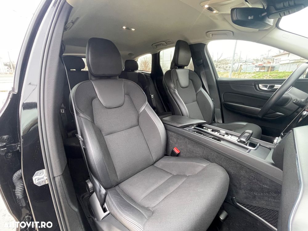 Volvo XC 60 B4 B Geartronic Momentum Pro - 16