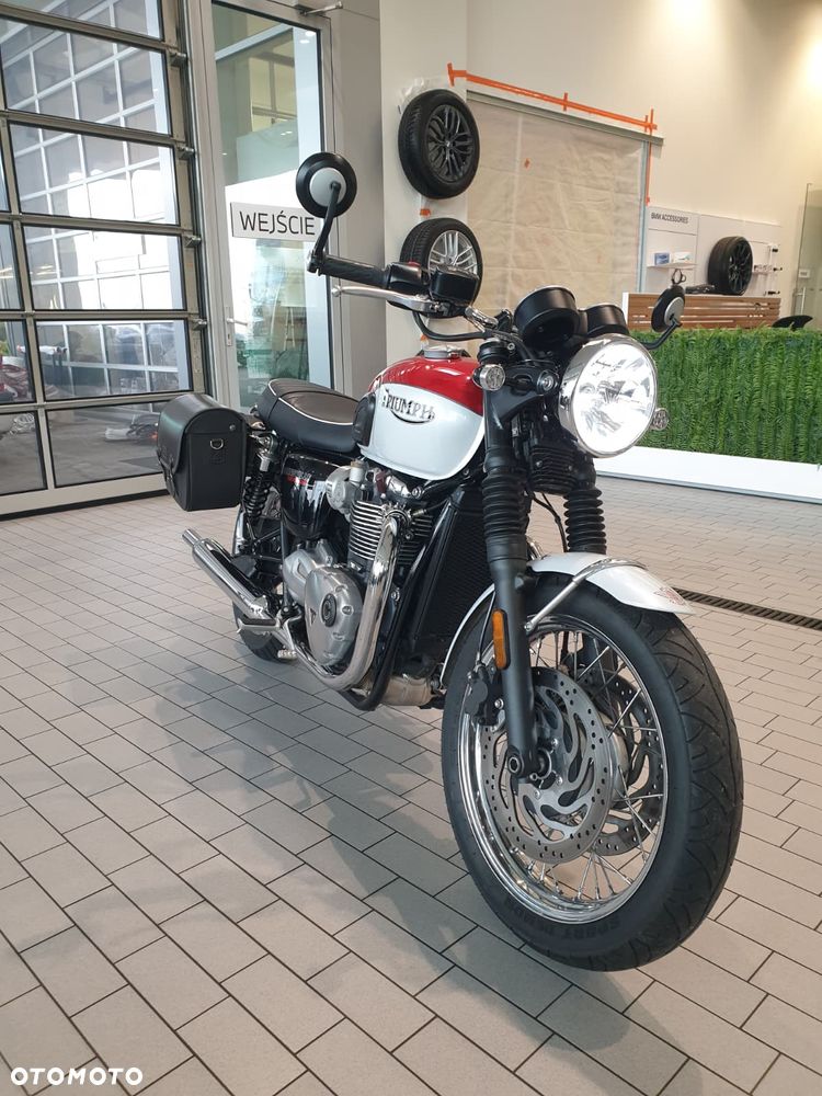 Triumph Bonneville - 6