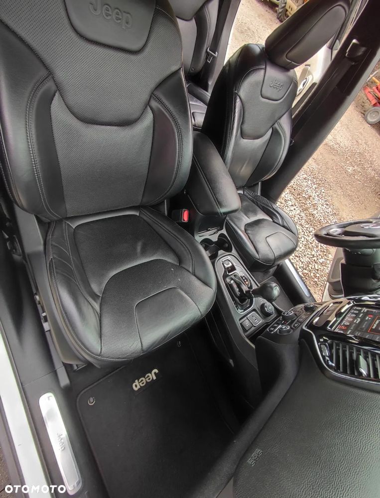 Jeep Cherokee 3.2 V6 Active Drive I Limited - 10