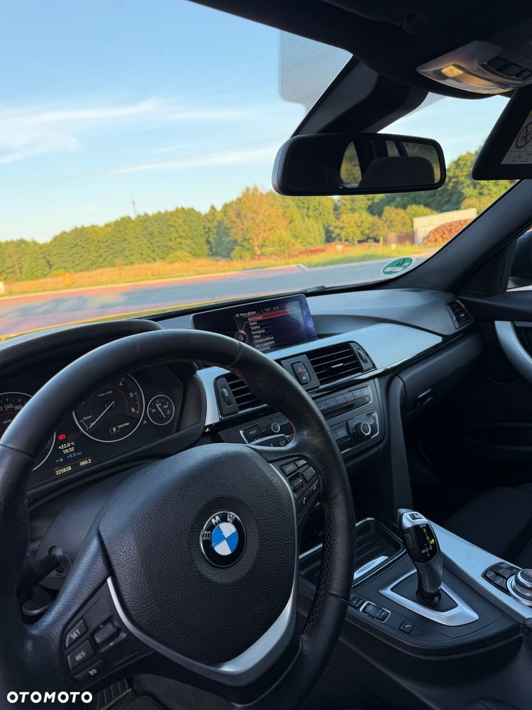 BMW Seria 3 320d Efficient Dynamics Edition - 14