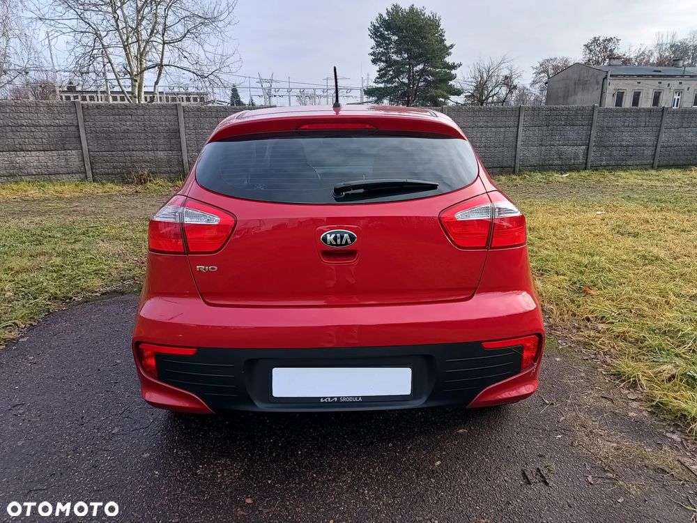 Kia Rio 1.4 L - 4