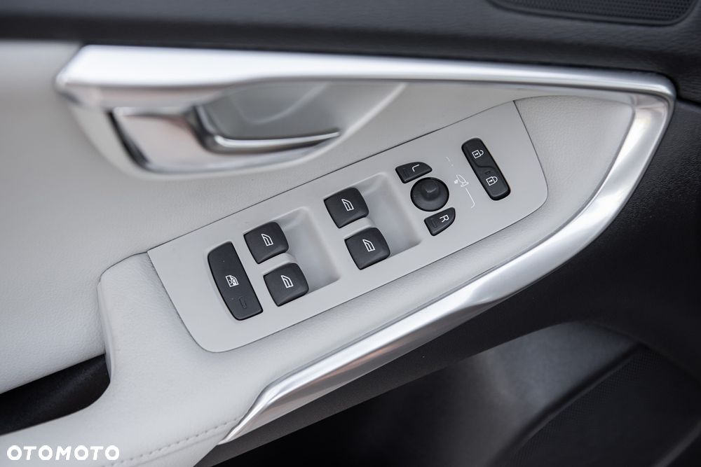 Volvo V40 D3 Geartronic - 16