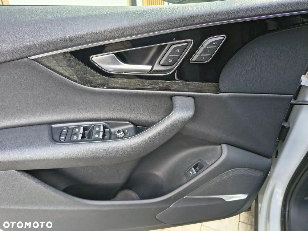 Audi Q7 3.0 TFSI Quattro Tiptr - 12