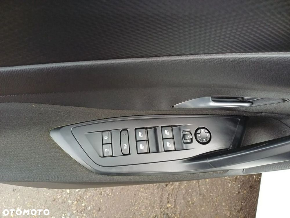 Peugeot 308 1.5 BlueHDi Active Pack S&S - 17