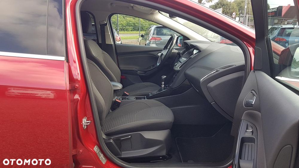 Ford Focus 1.5 EcoBlue Start-Stopp-System TITANIUM STYLE - 27