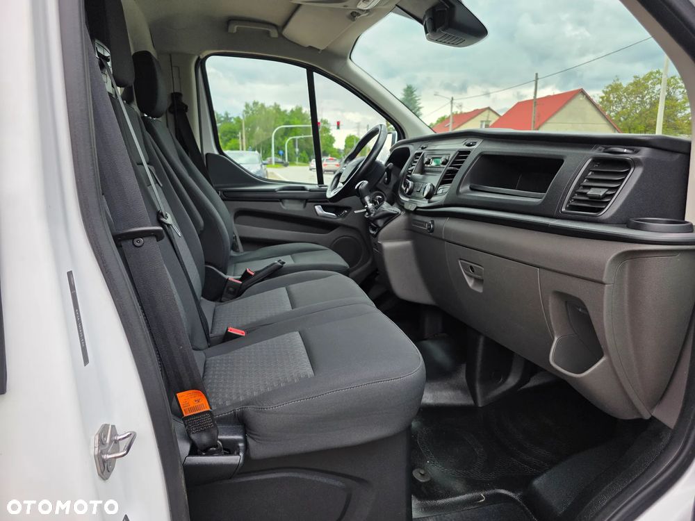 Ford Transit Custom 290 L2H1 Limited - 11
