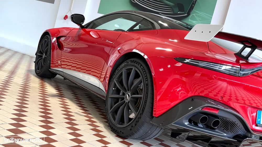 Aston Martin Vantage Coupe V8 - 11