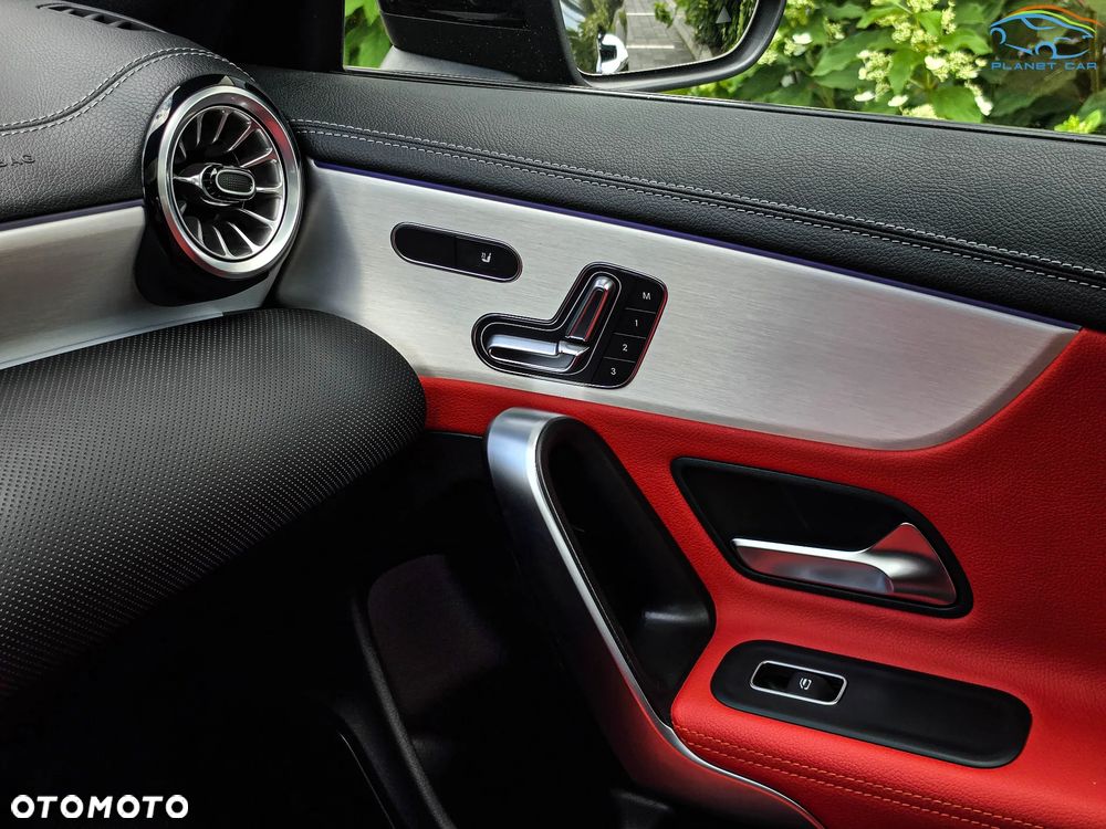 Mercedes-Benz CLA 200 AMG Line 7G-DCT - 33
