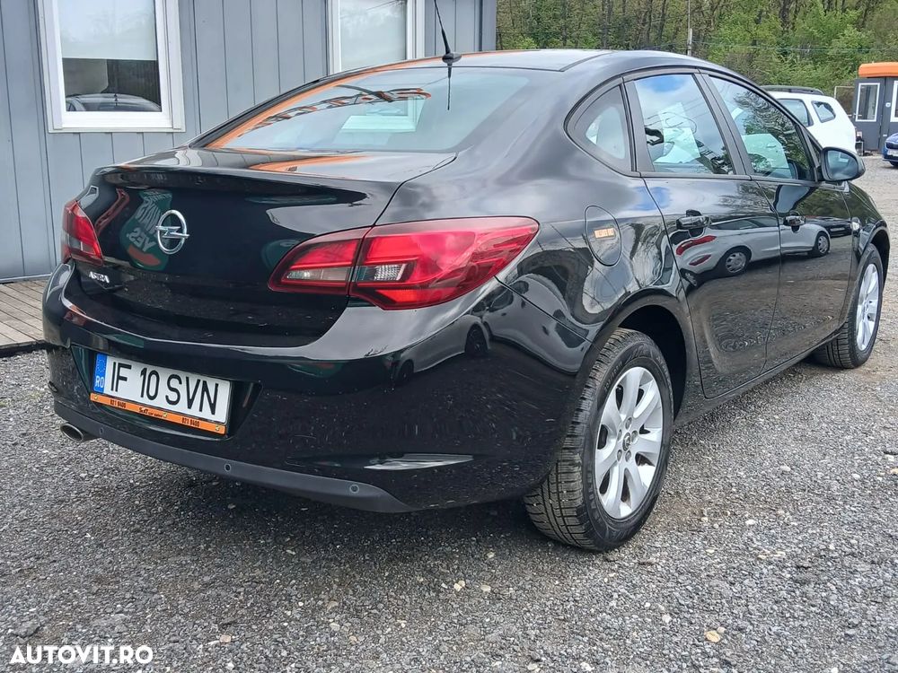 Opel Astra 1.4 Turbo ECOTEC Selection Aut. - 4
