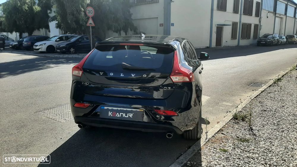 Volvo V40 2.0 D3 Momentum - 21