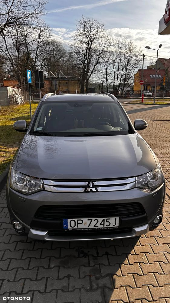 Mitsubishi Outlander - 3