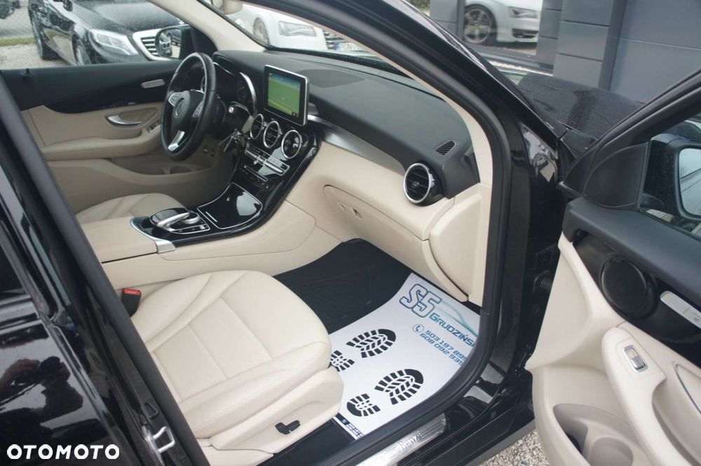 Mercedes-Benz GLC - 11