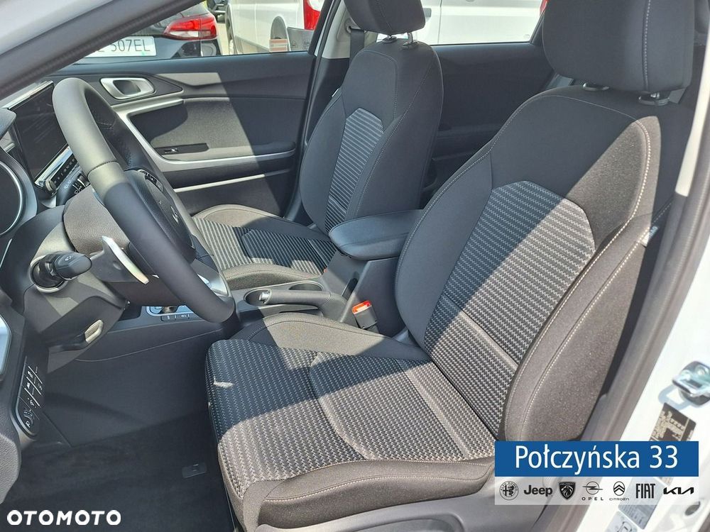 Kia Ceed - 9