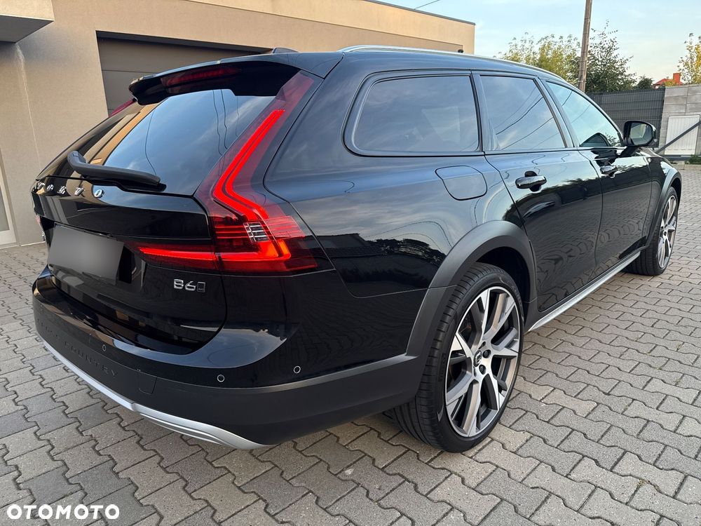 Volvo V90 Cross Country - 7