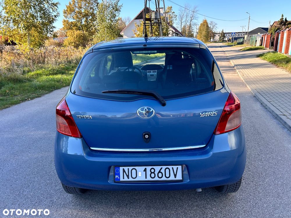 Toyota Yaris 1.33 Luna - 4
