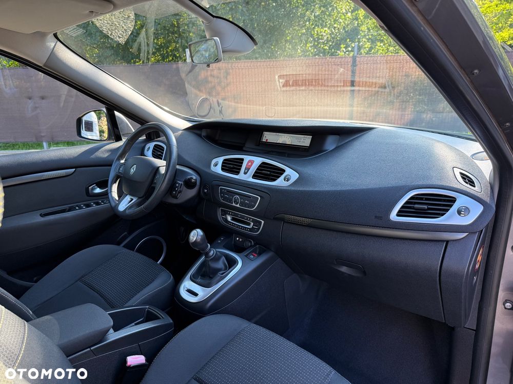 Renault Grand Scenic 1.6 16V 110 Dynamique - 27