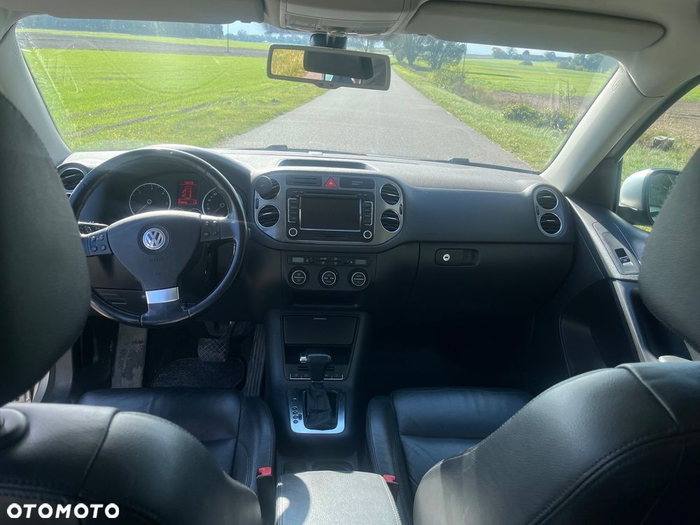 Volkswagen Tiguan - 10