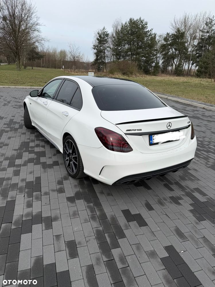 Mercedes-Benz Klasa C AMG 43 4Matic 9G-TRONIC - 33