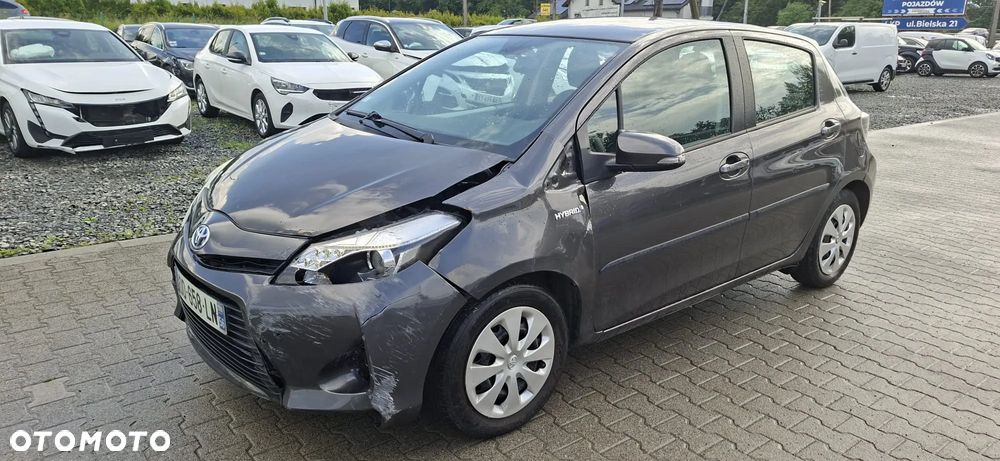 Toyota Yaris Hybrid 100 Dynamic - 2