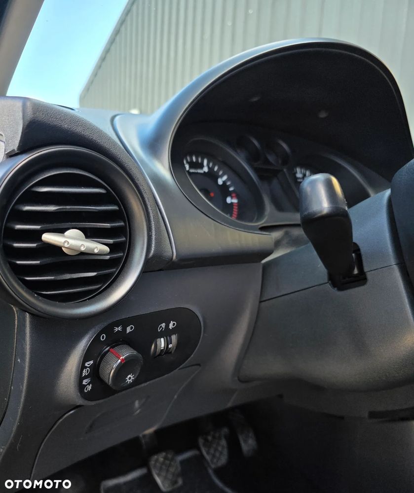Seat Ibiza 1.4 16V Stylance - 13