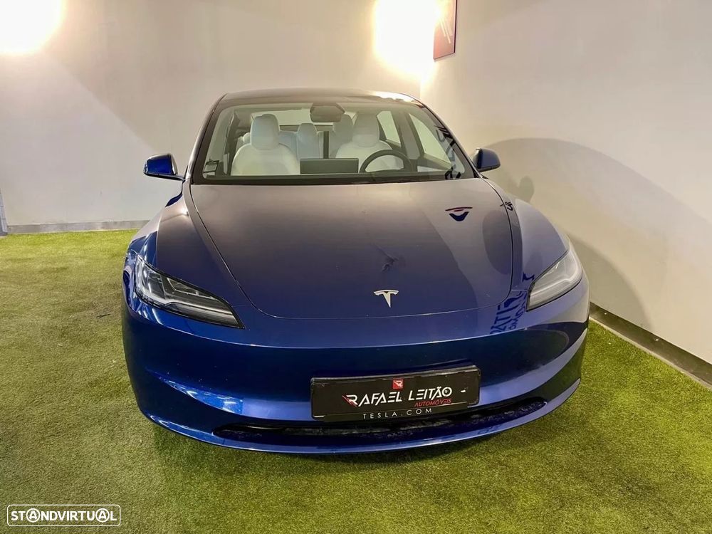 Tesla Model 3 - 7