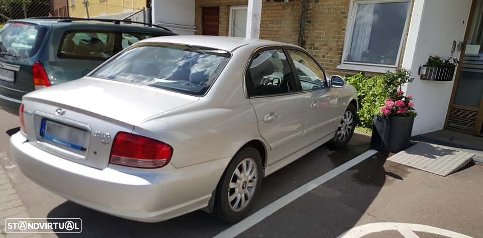 Hyundai Sonata - 1