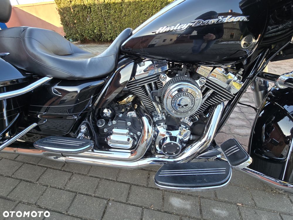 Harley-Davidson Touring Road Glide - 3