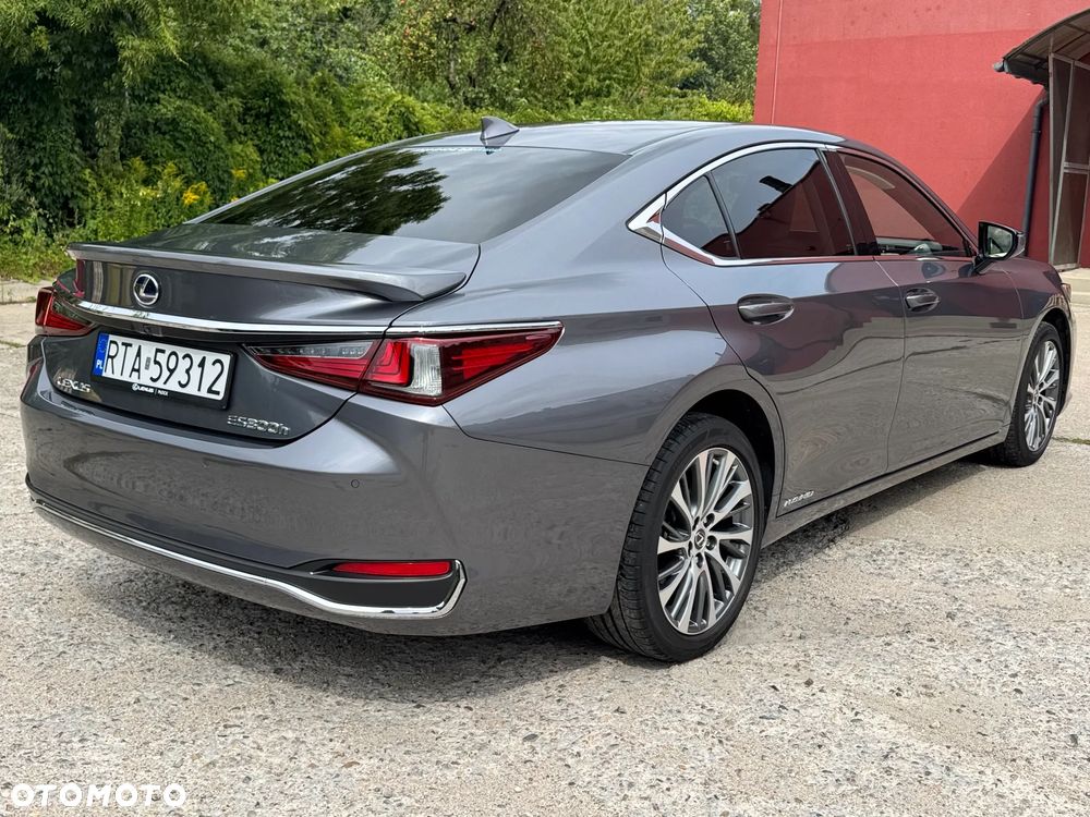 Lexus ES 300h Business Edition + - 5