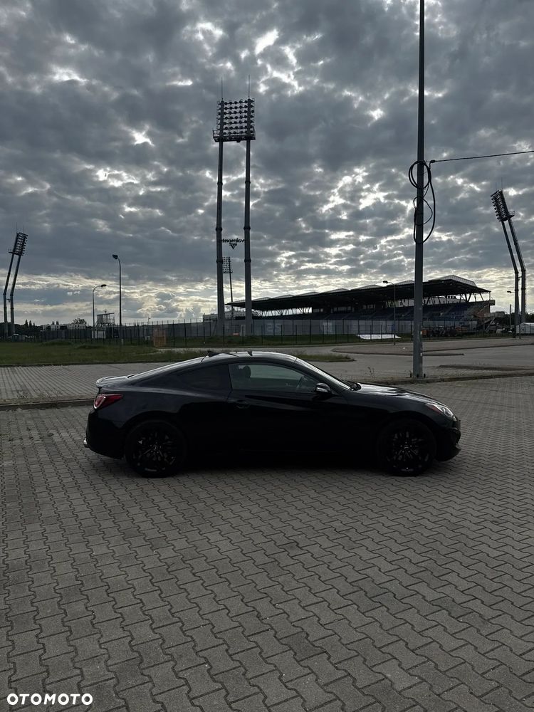 Hyundai Genesis Coupe 3.8 V6 - 6