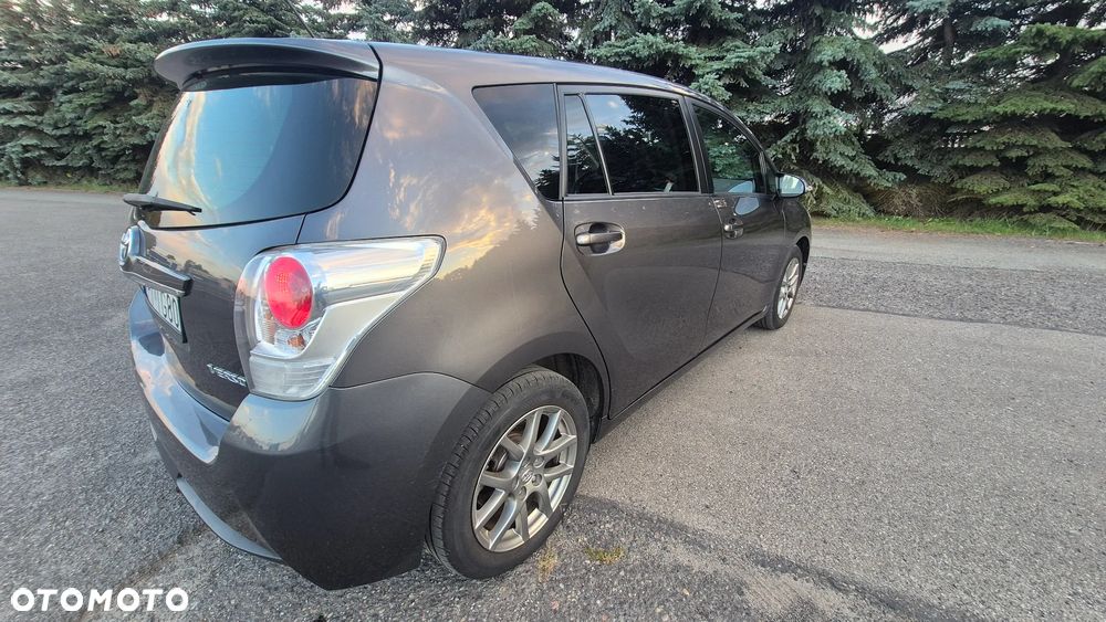 Toyota Verso 1.8 Prestige 7os - 15