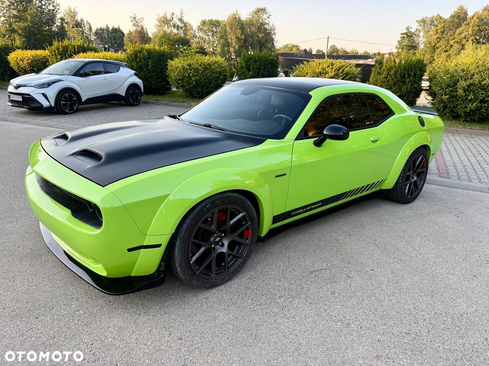 Dodge Challenger - 9