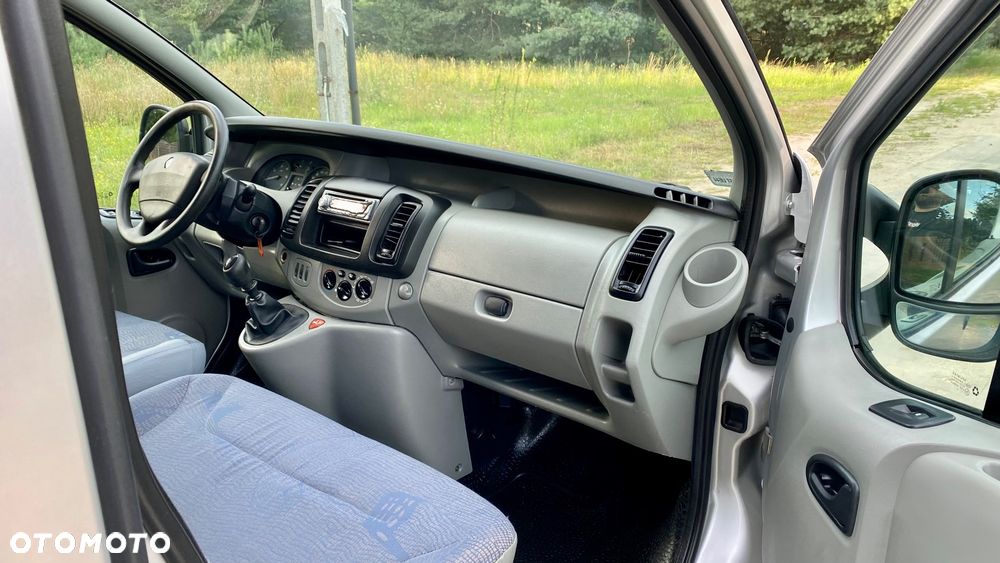 Renault Trafic Passenger Expression - 28