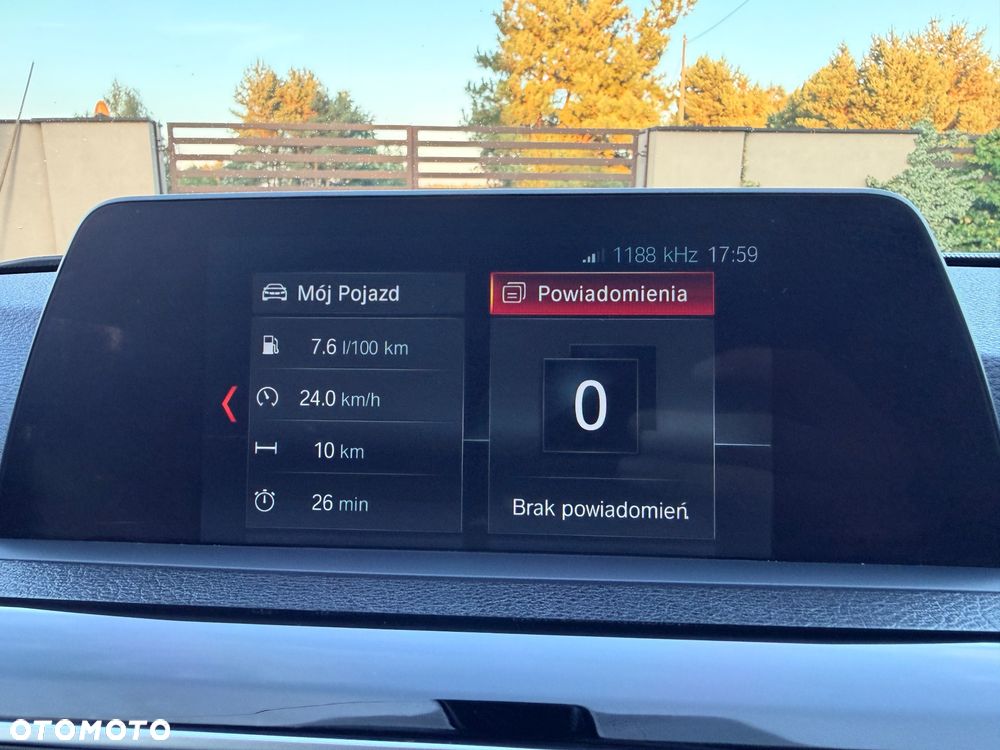 BMW Seria 3 318d Sport Line - 30