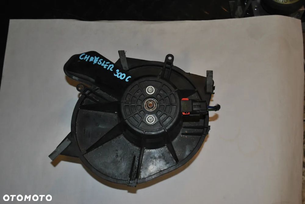 wentylator dmuchawa nagrzewnicy CHRYSLER 300 C - 1