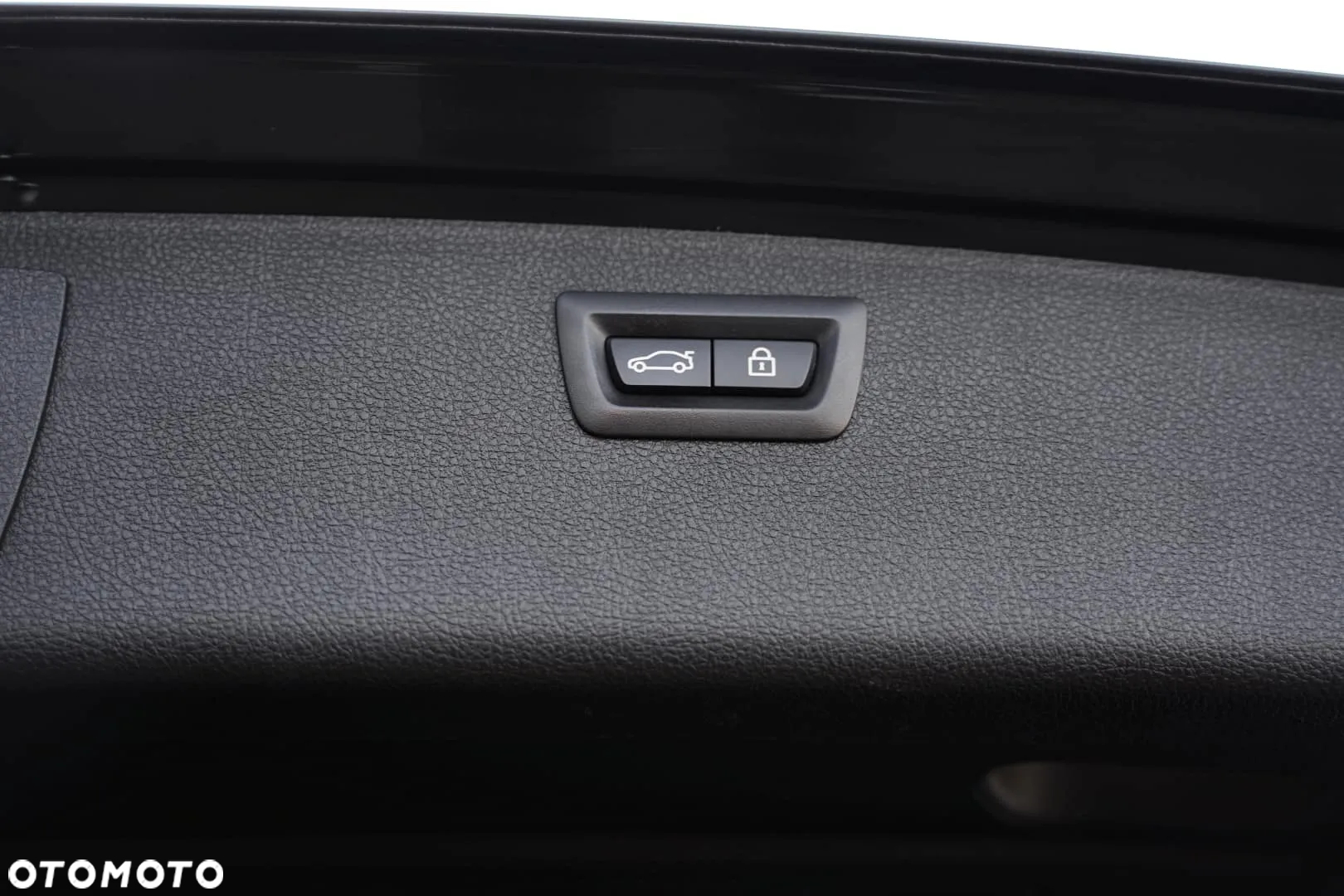 BMW Seria 3 318d M Sport Shadow - 6