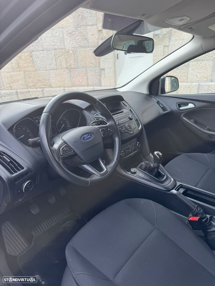 Ford Focus SW 1.0 EcoBoost S&S TREND - 14