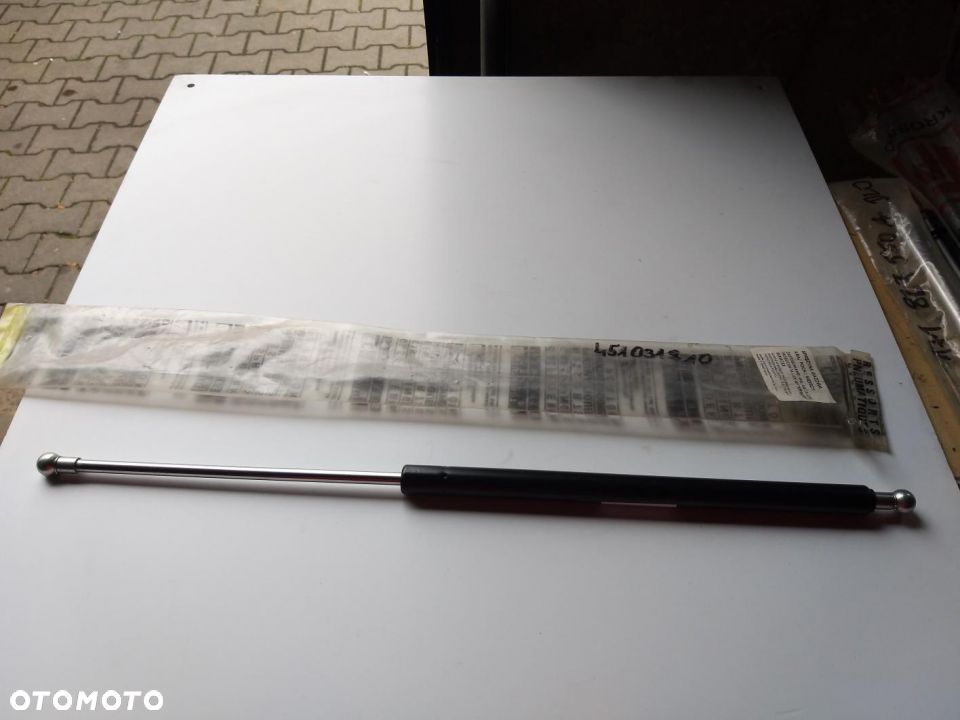 Sprężyna gazowa  amortyzator pokrywy bagażnika L/P długość max: 515mm, suw:195mm SEAT TOLEDO I LIFTBACK 05.91-03.99 1L0827550 451031810 1L0827550A 451031810 - 1